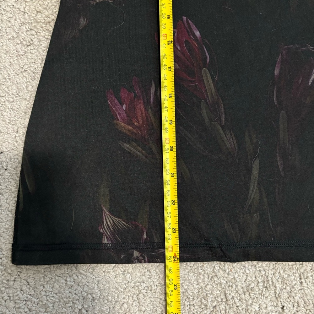 Lululemon Power Y Tank Top Midnight Iris Black Floral Size 2 - Picture 12 of 12